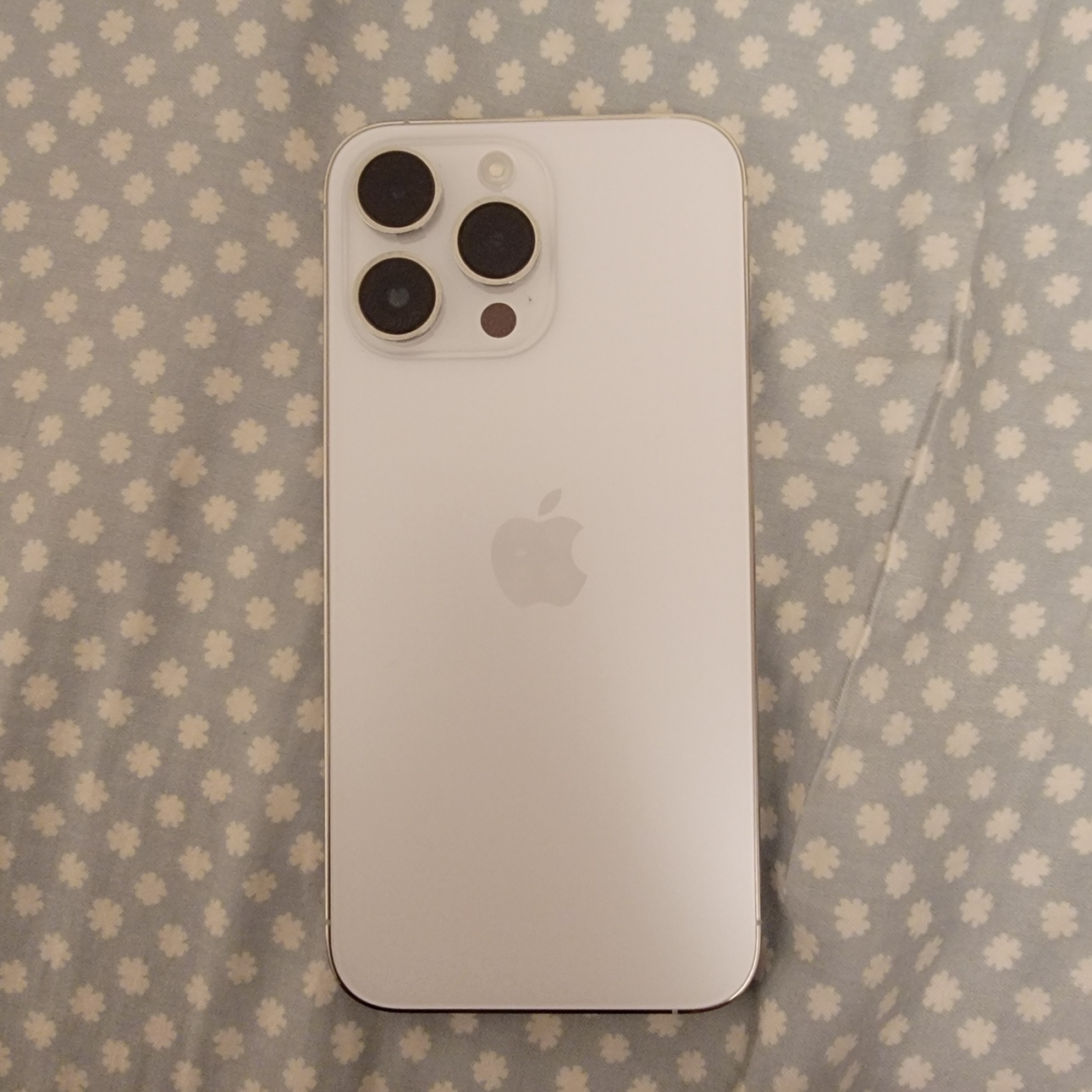 iPhone 14 Pro Max - photo 3