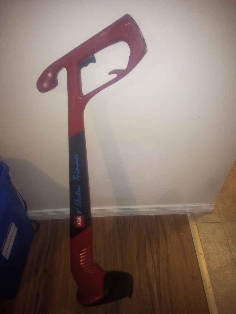 🧡 Toro 9" Electric Trimmer