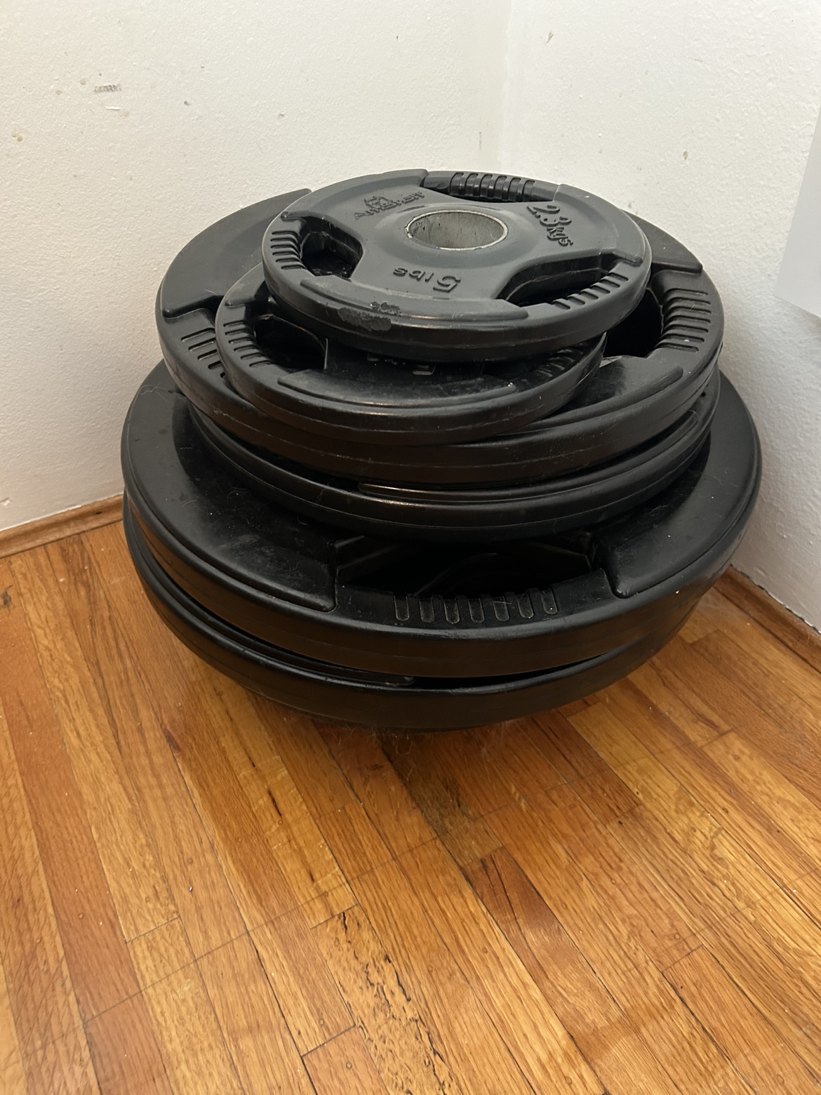 Weight Bench and Weights - photo 2