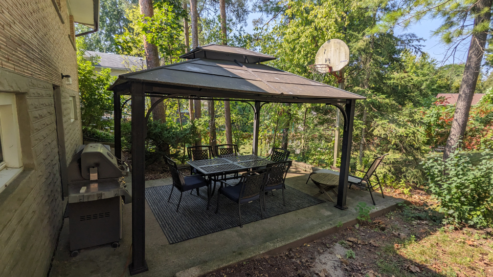 10' x 12' metal Gazebo with screen and panels - photo 4