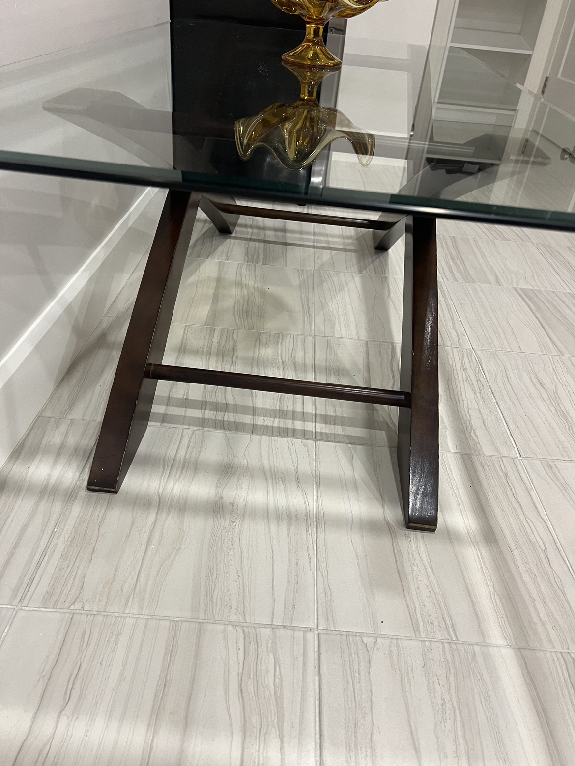 Coffee table with two end tables - photo 2