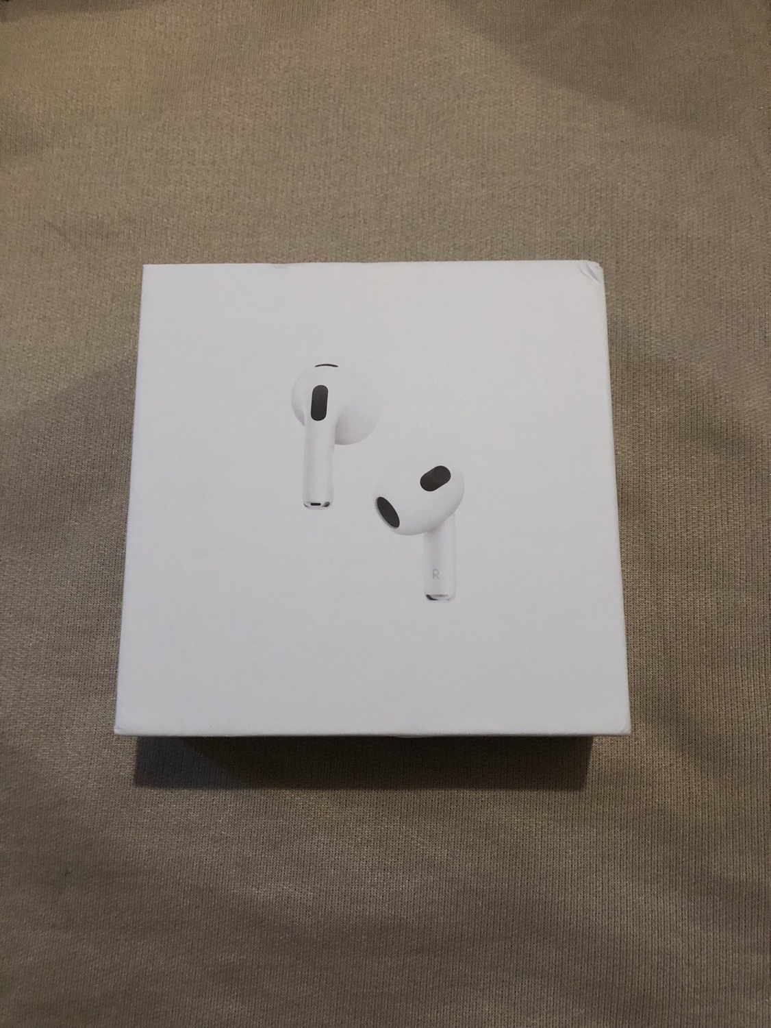 AirPods gen 3