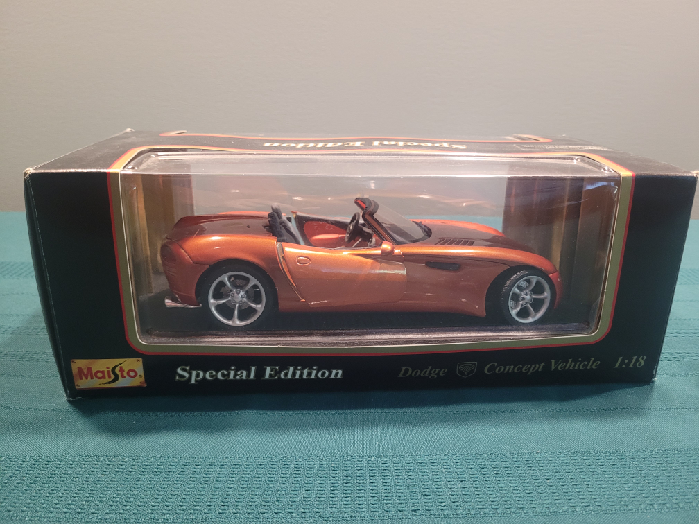 Boxed Maisto Special Edition Dodge Concept Vehicle 1:18 Die Cast - photo 3