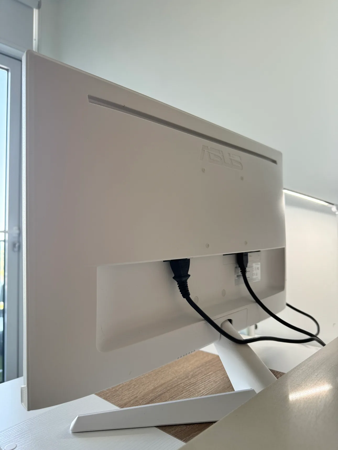 ASUS Desktop Monitor 23.8” image indicator(2)