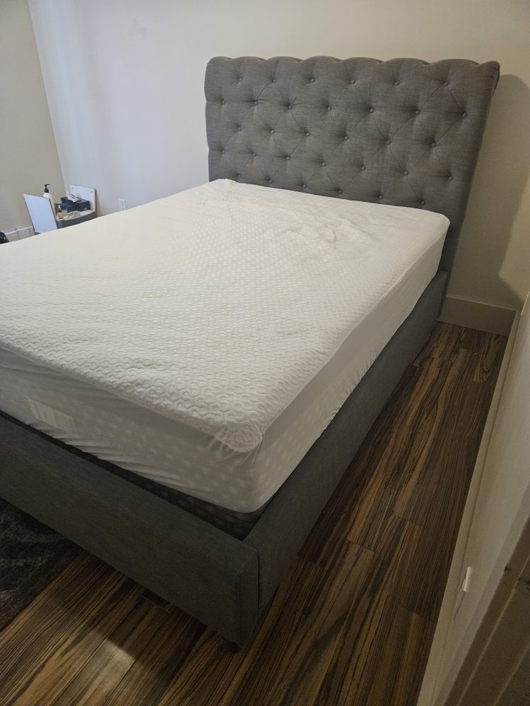 Queen size Bed