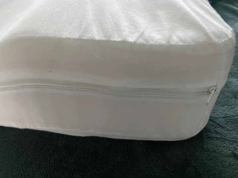 New Contour Memory Foam Pillow image indicator(2)