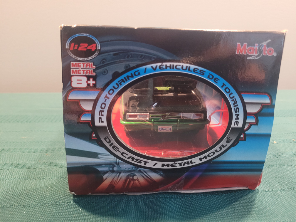 Maisto Pro Rodz 1:24 Scale 1968 Chevrolet Camaro SS - photo 4