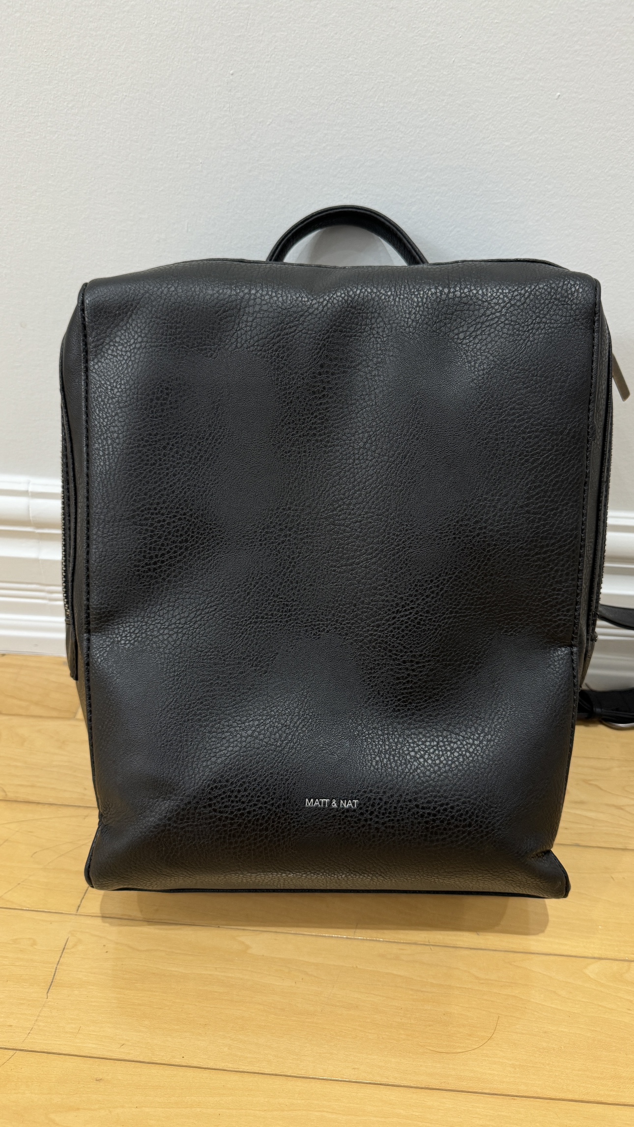 Matt Nat Black Backpack Karrot