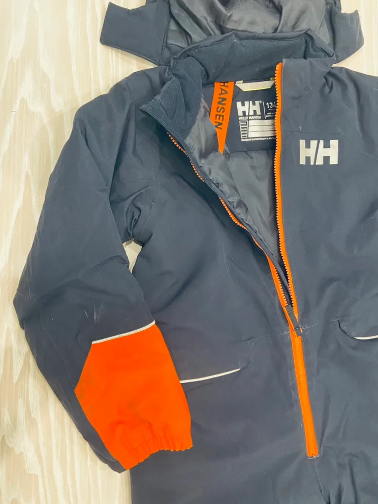 Helly Hansen Kids Snowsuit sz 9 image indicator(3)