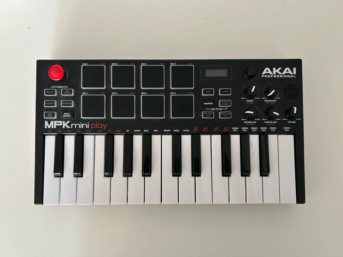 AKAI MPK Mini MIDI Keyboard thumbnail