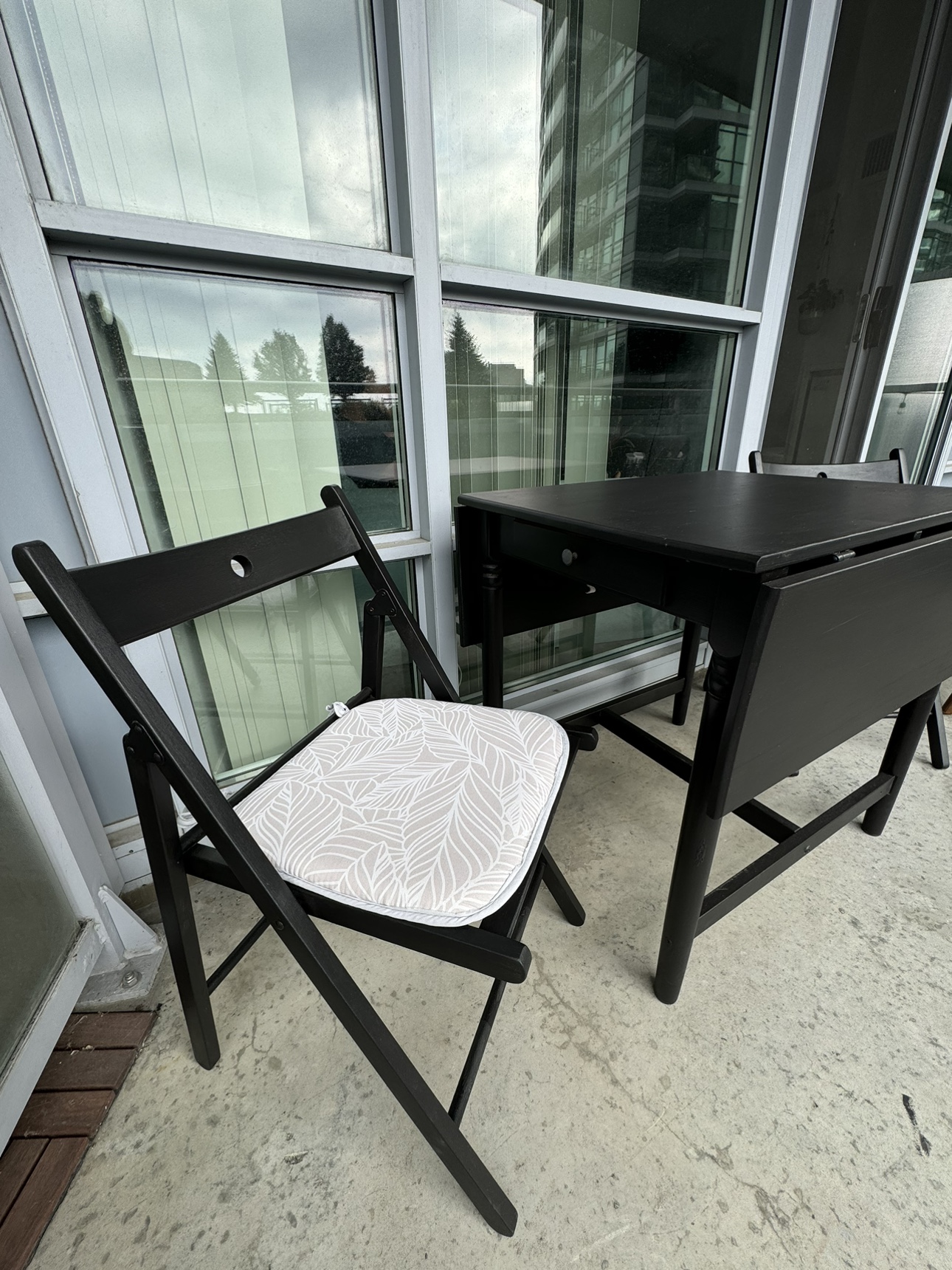 Black Drop Leaf Table with Chairs - photo 5