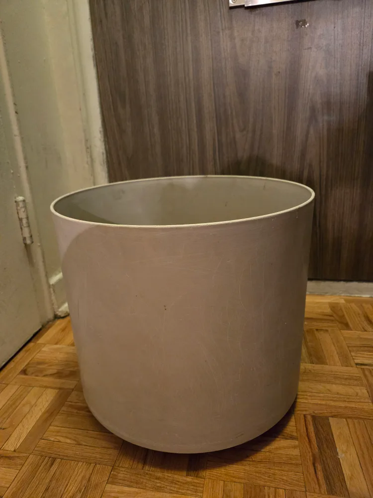 Large Plastic planting Pot thumbnail