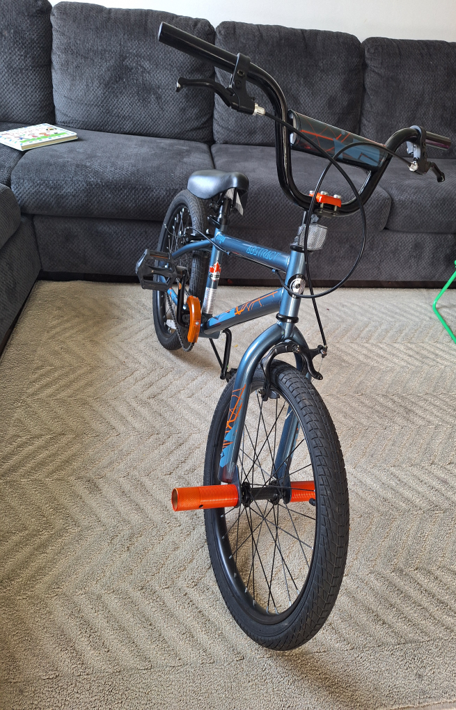 20"  Avigo  Abstract  Bike - photo 3