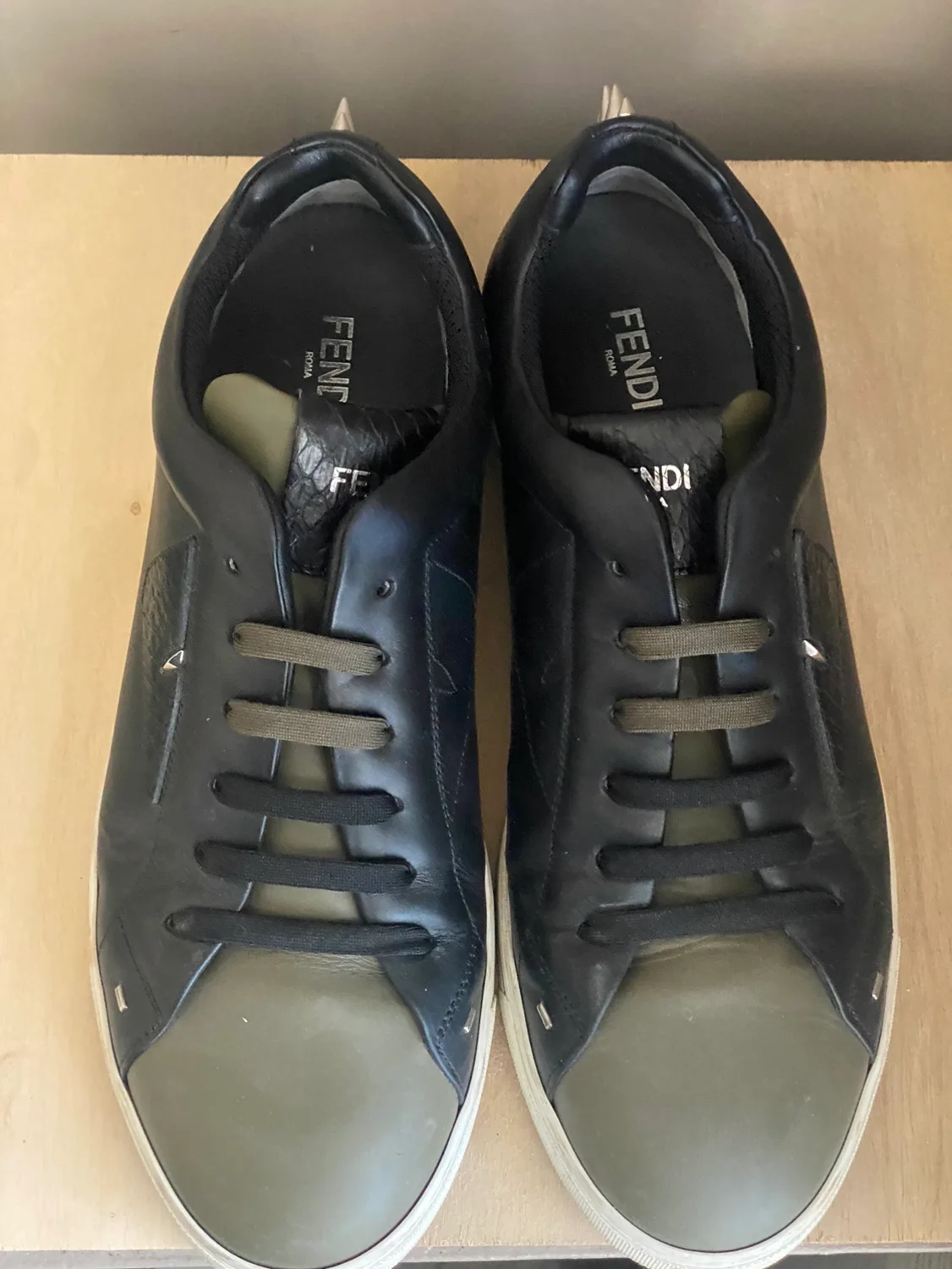 Fendi olive green leather sneakers US8 IT 41 image indicator(3)