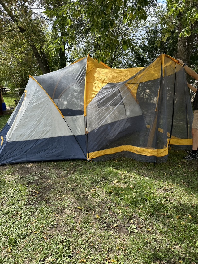 Large Camping Tent - photo 2