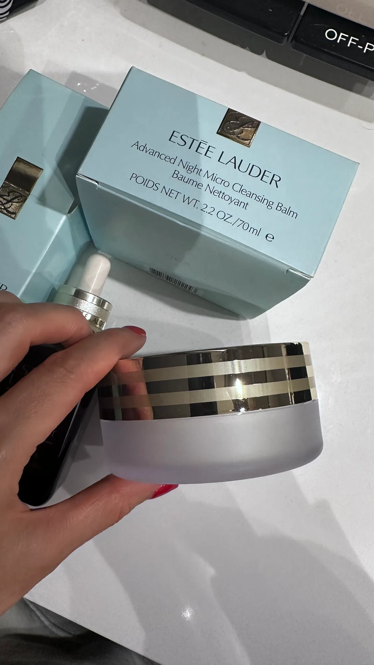 Estee Lauder Skincare Set image indicator(4)