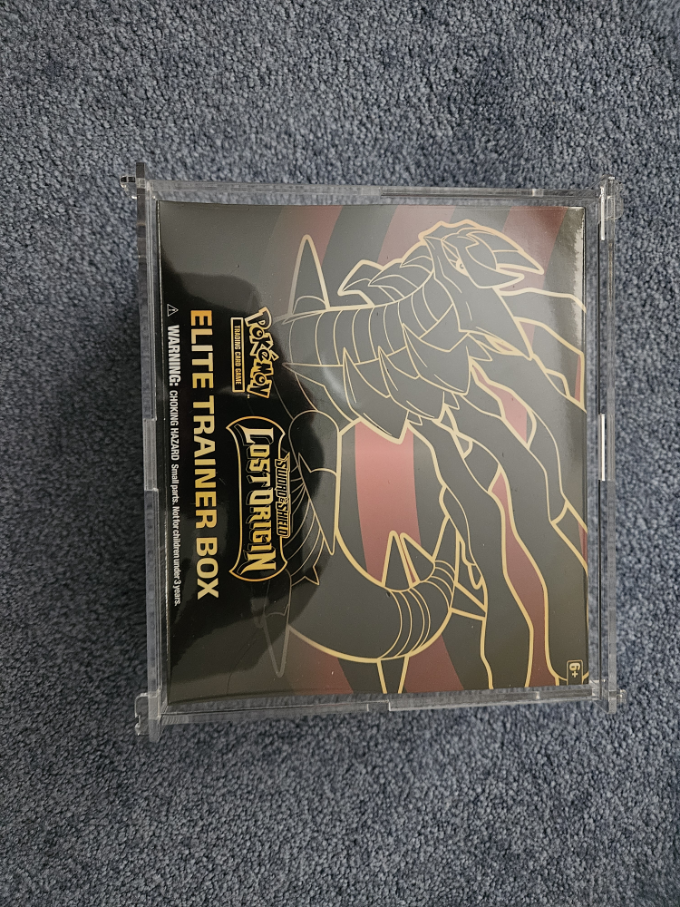 Pokemon Lost Origin Elite Trainer Box