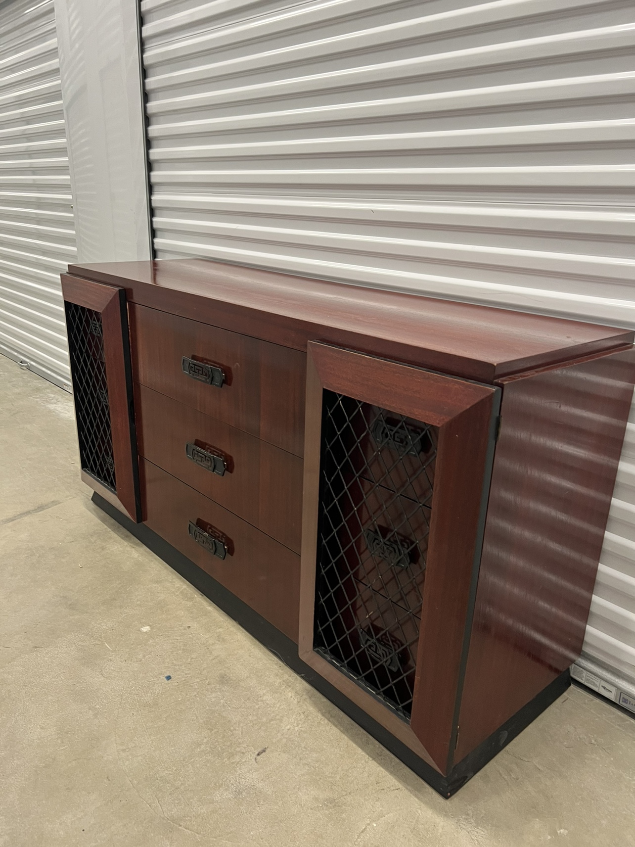 Mid-Century Modern Dresser - photo 3