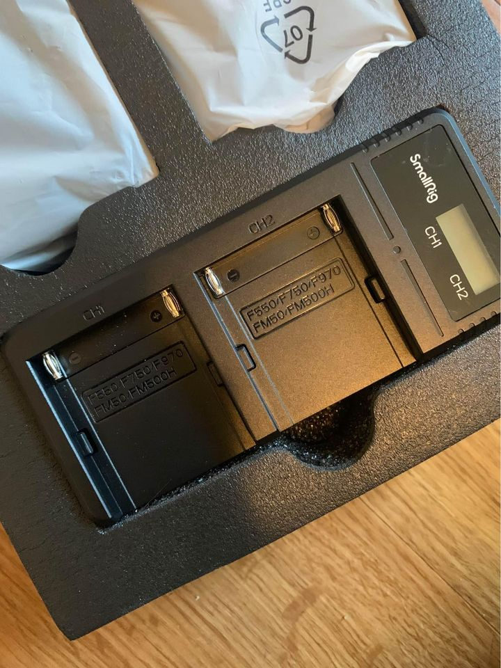 SmallRig NP-F970 Battery Charger Set for Sony - photo 4