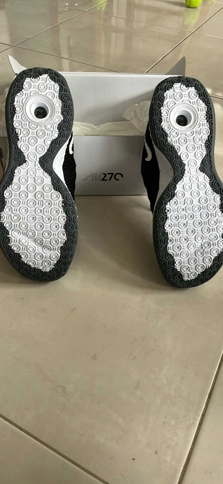 Nike Air Max 270 REACT. Brand new image indicator(6)