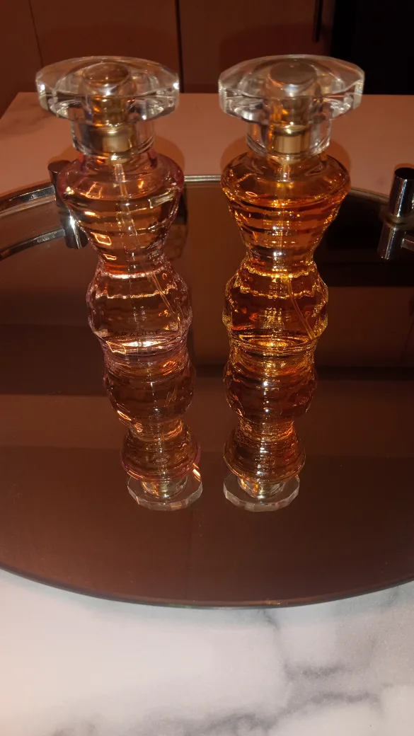 🎄🎄🎄Sofía Vergara Perfumes/Body Lotions with mirror tray. image indicator(7)