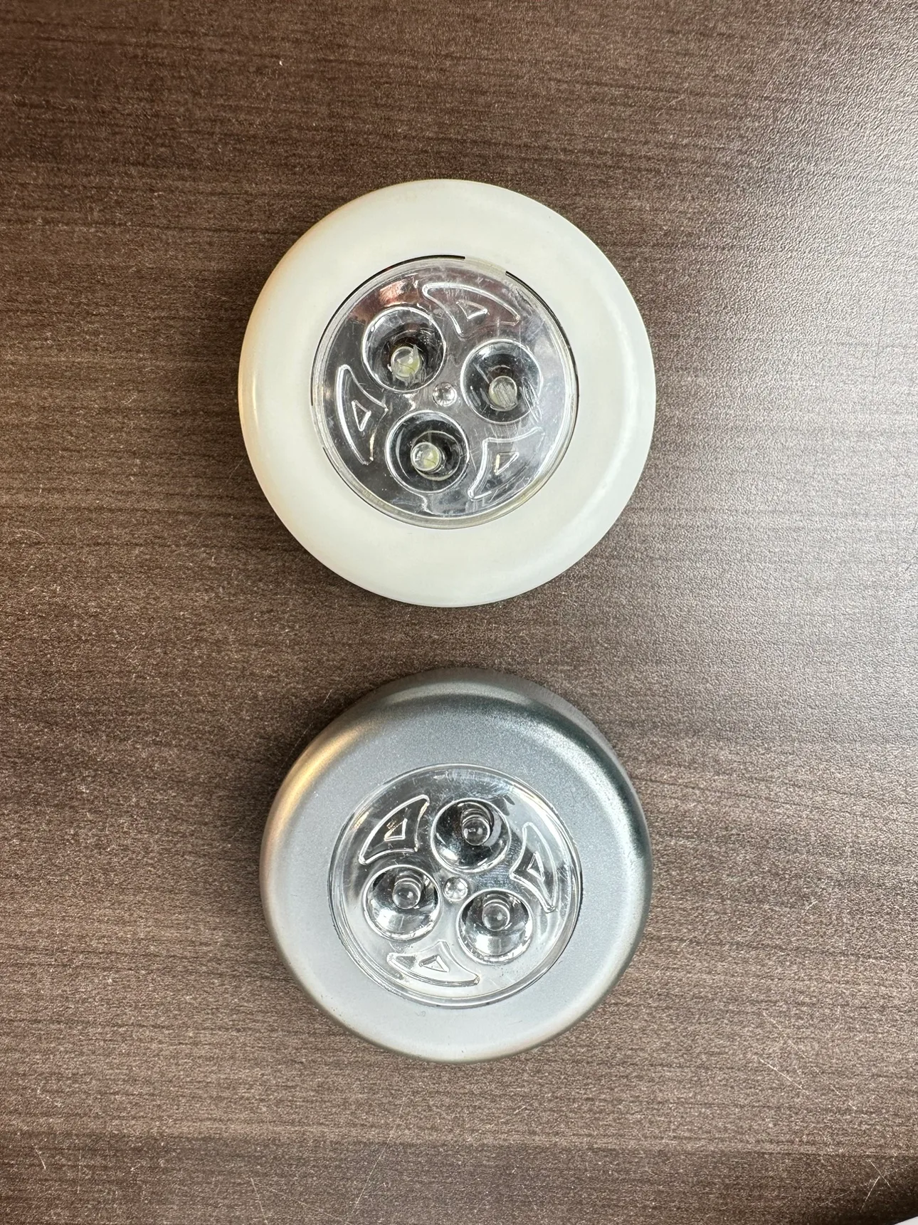 Freecycle# Set of 2 Battery-Powered LED Puck Lights thumbnail