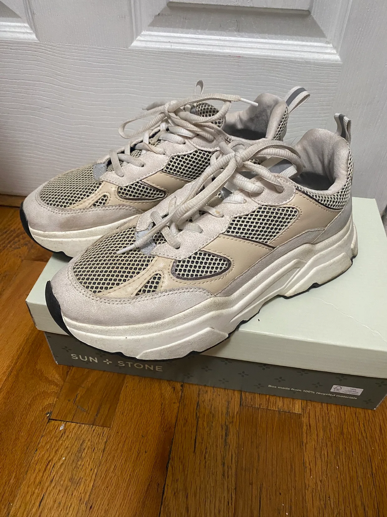 H&M Sneakers image indicator(2)