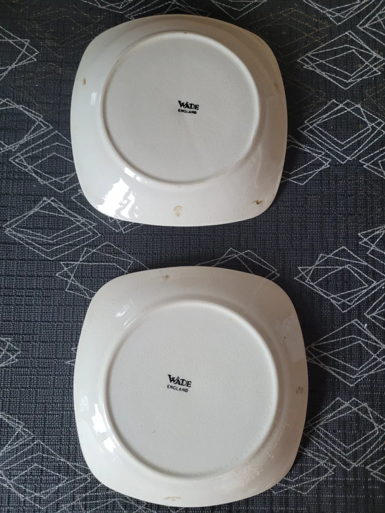 Lot of Antique 1950's Wade England Square Plates image indicator(2)