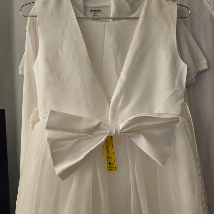 White Dress is good for  9- 12 years image indicator(3)