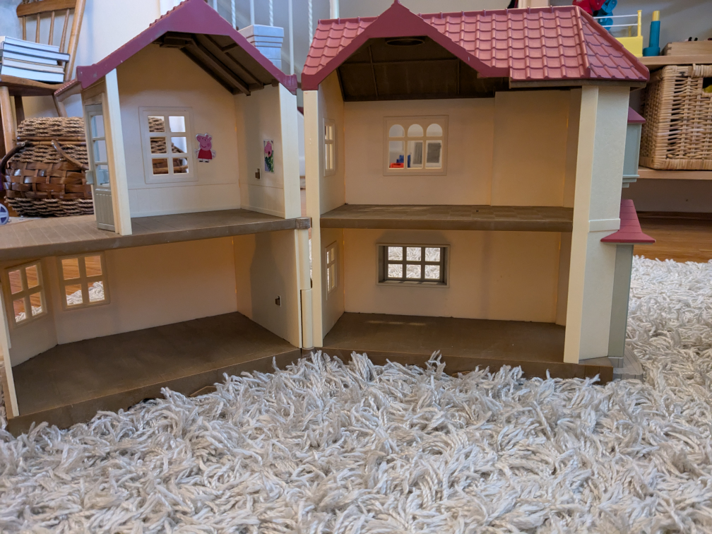 Calico Critters Dollhouse with random furniture - photo 3