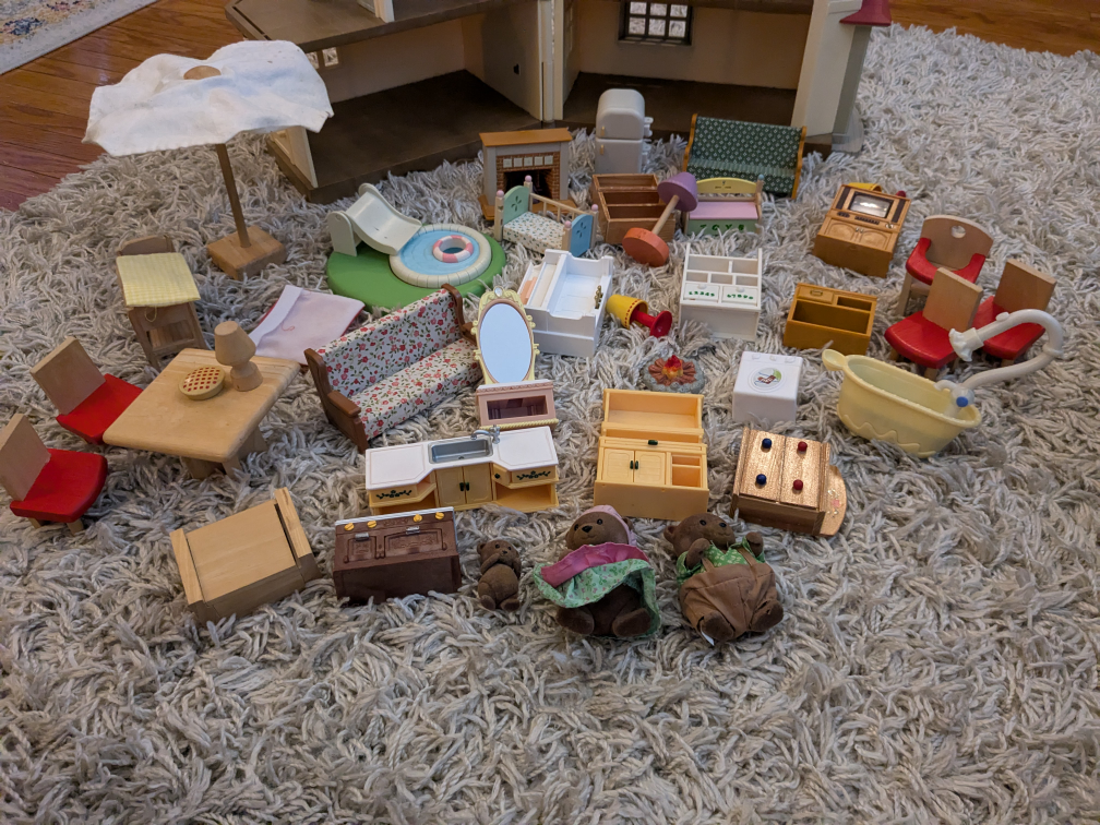 Calico Critters Dollhouse with random furniture - photo 5