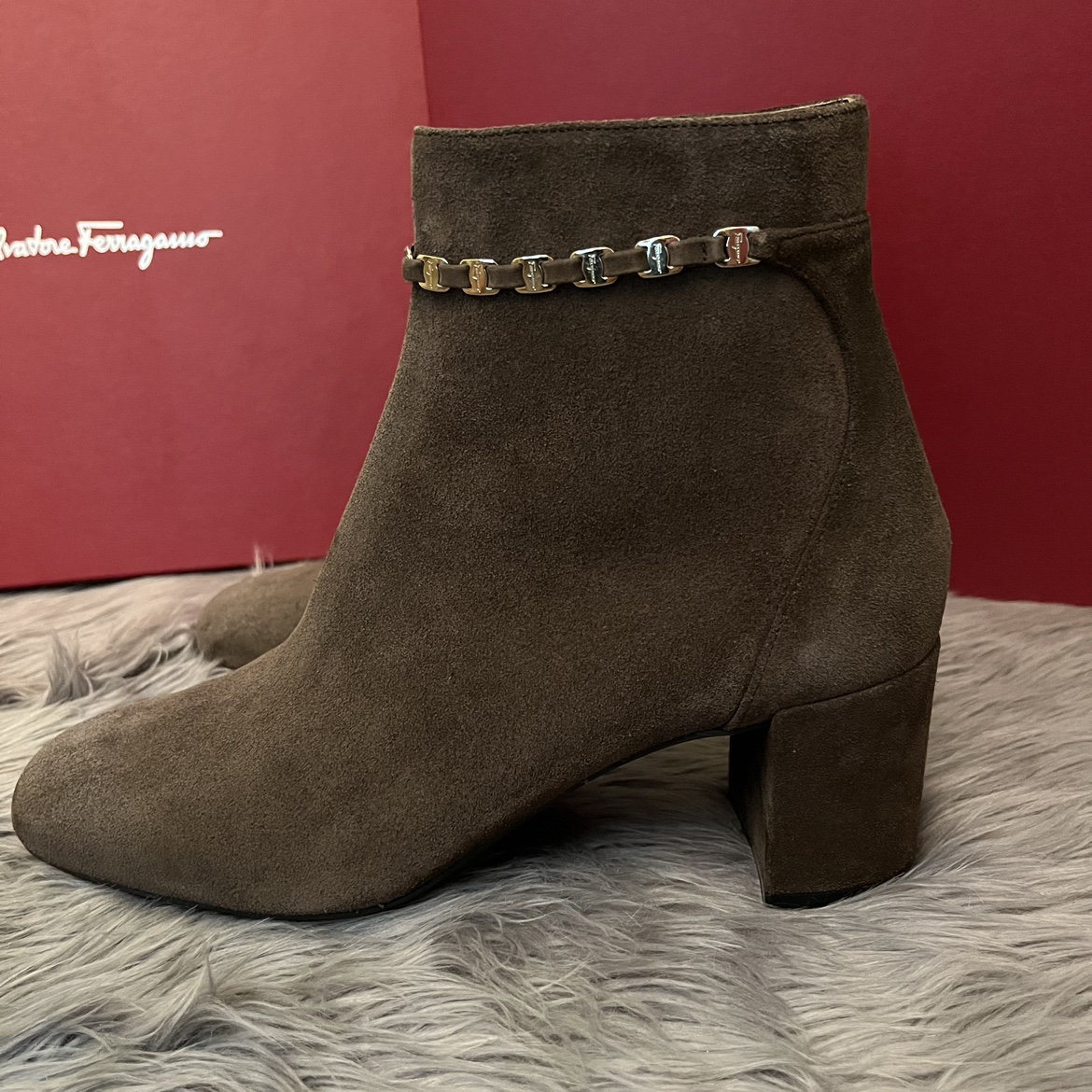 Salvatore Ferragamo Vara Chain Ghila Ankle boots - photo 5