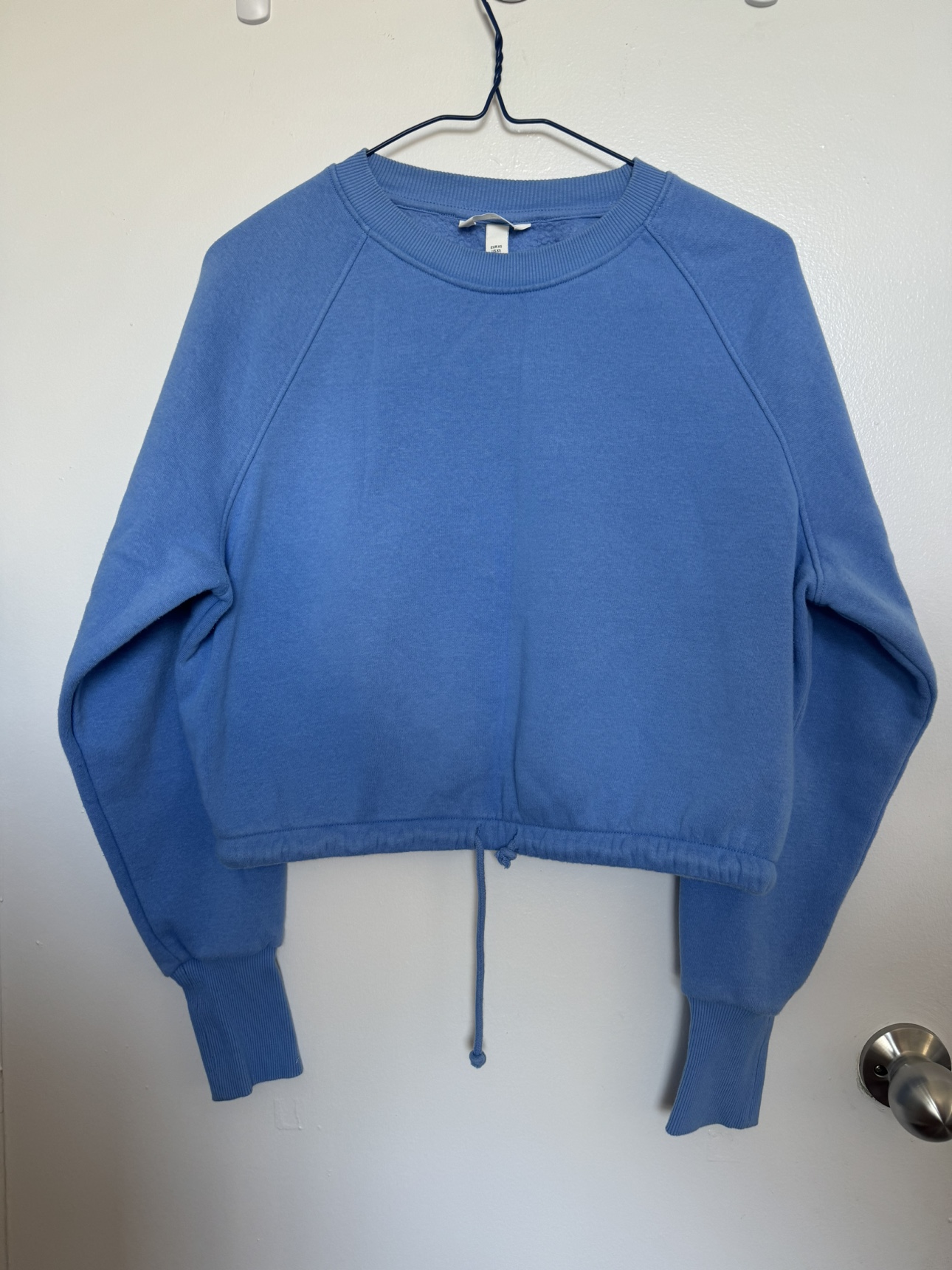 H&M Blue Cropped Sweatshirt