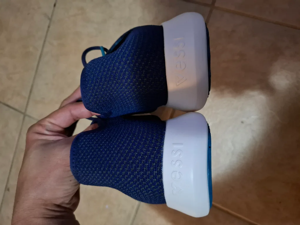 vessi shoes image indicator(4)