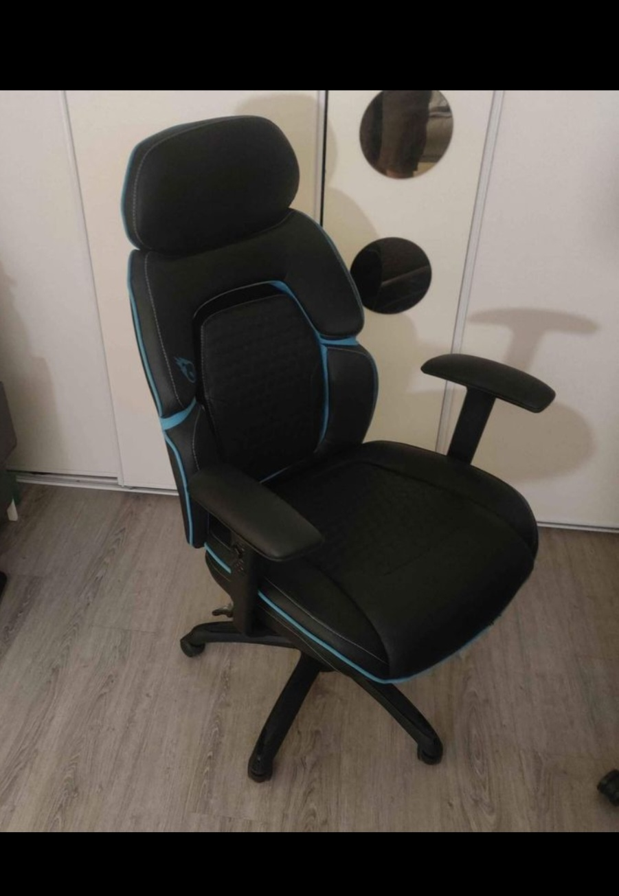 Black and Blue Gaming Chair, DPS Costco like new