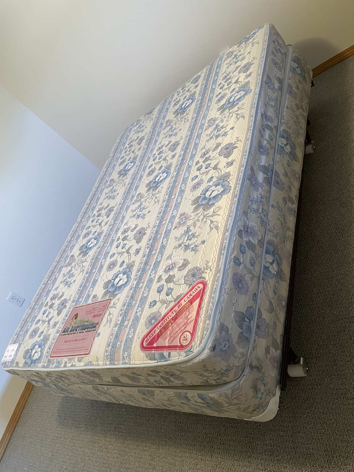 Mattress, boxspring, bed frame (Double bed) - photo 2