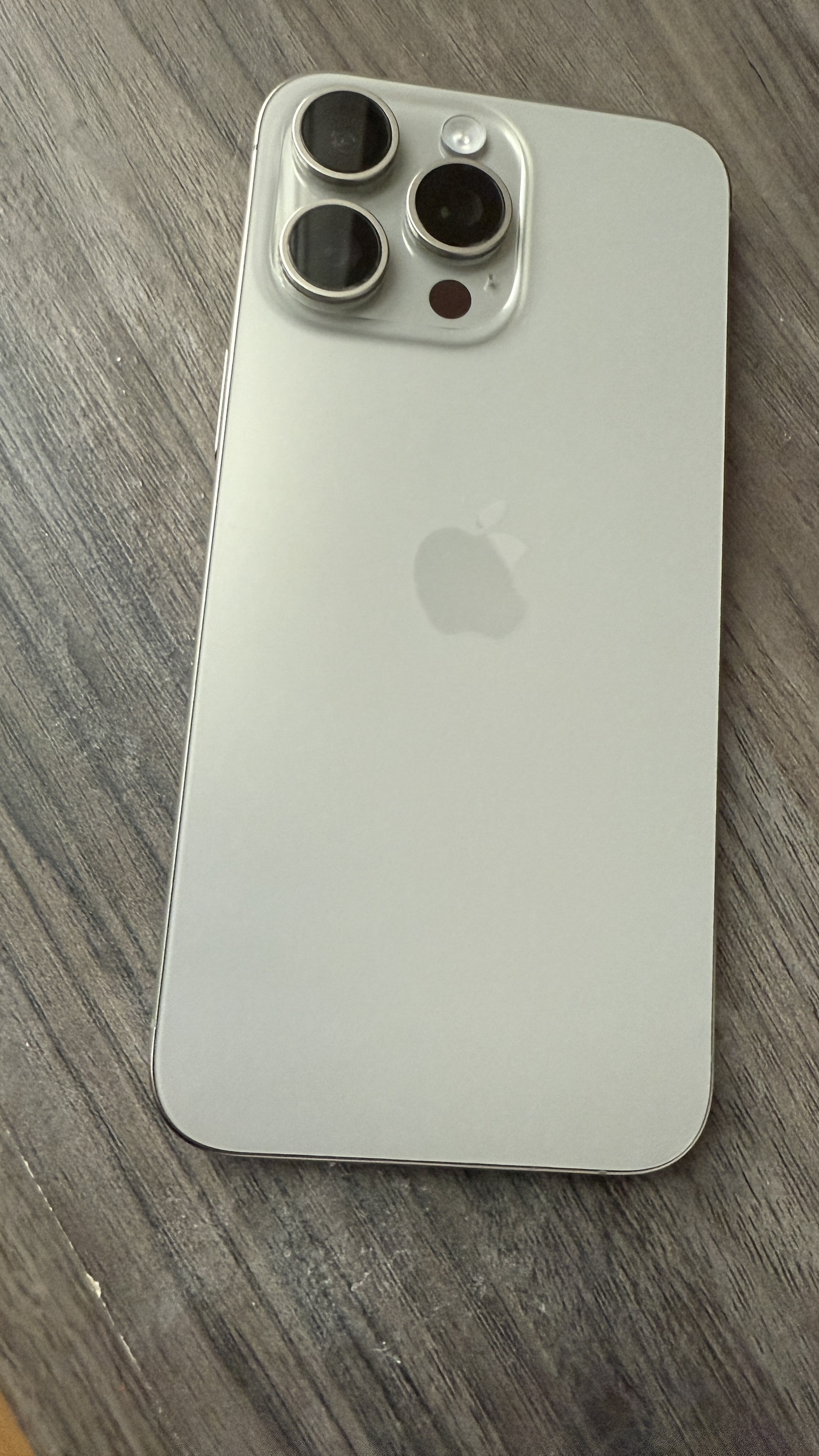 iPhone 15 Pro Max - Excellent condition! - photo 3