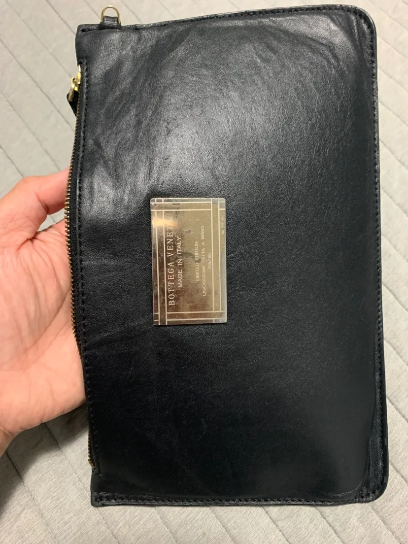 Bottega Veneta Clutch image indicator(2)