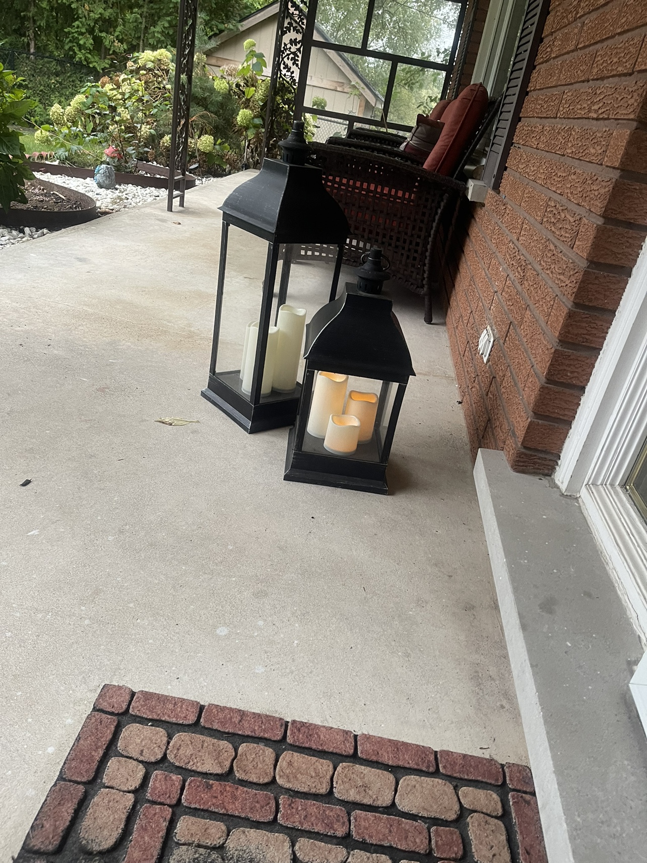 Black Lanterns with Candles