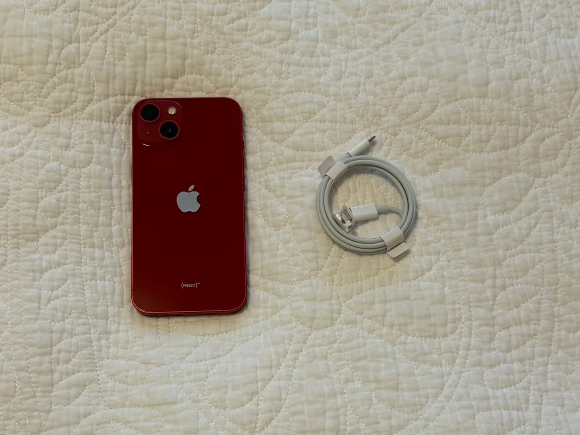 iPhone 13 128GB 9.5/10 condition thumbnail