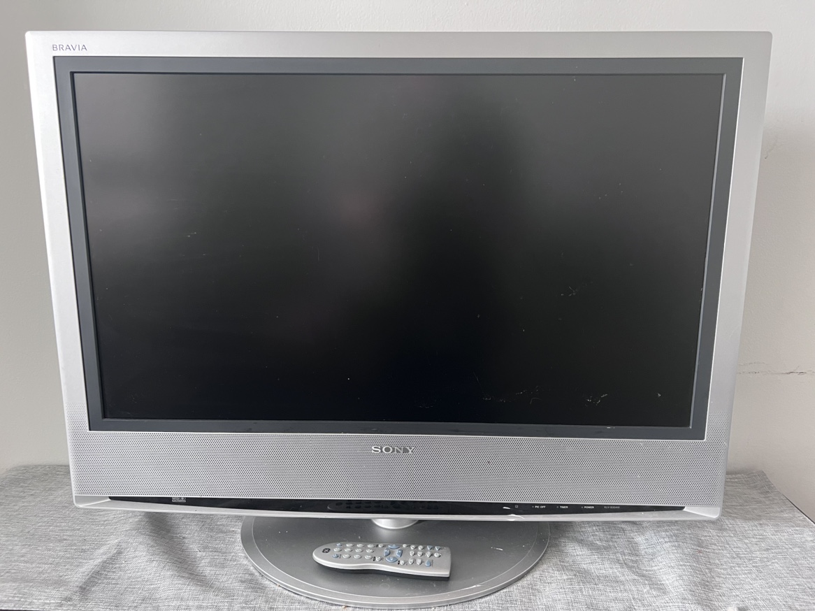 Sony Bravia KLV-S32A10 LCD TV