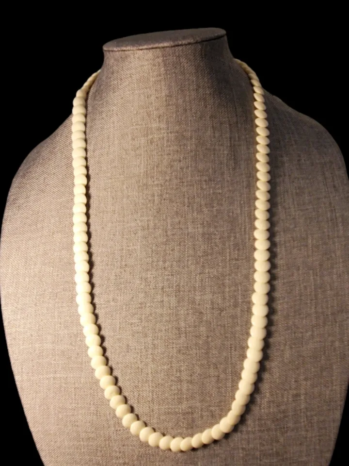 #92 vtg. jewellry image indicator(5)