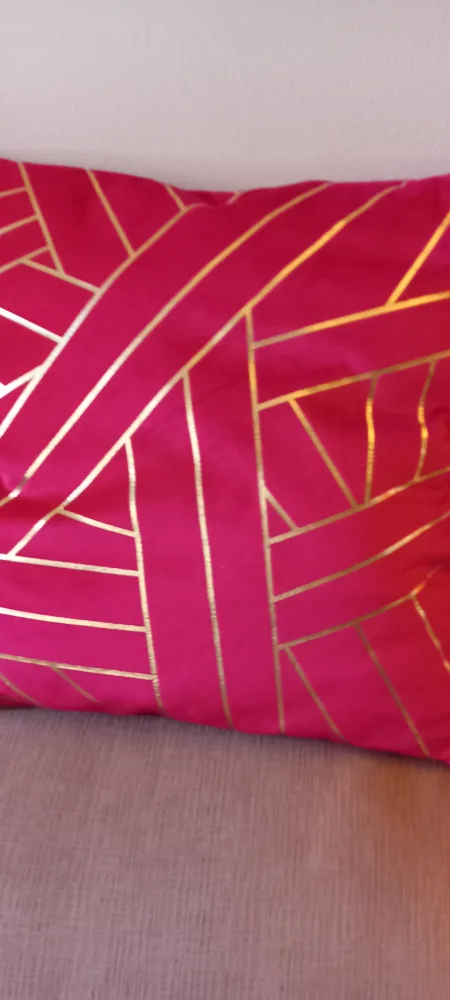 2 pillows New image indicator(2)