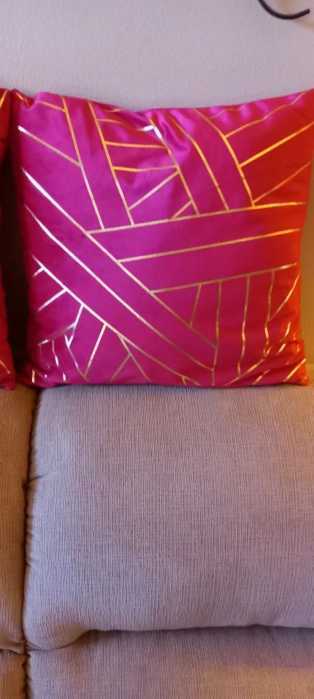 2 pillows New image indicator(3)