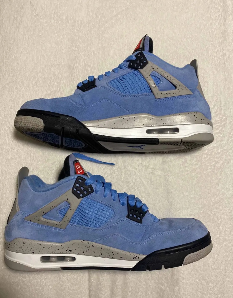 Air Jordan 4 Retro "University Blue"