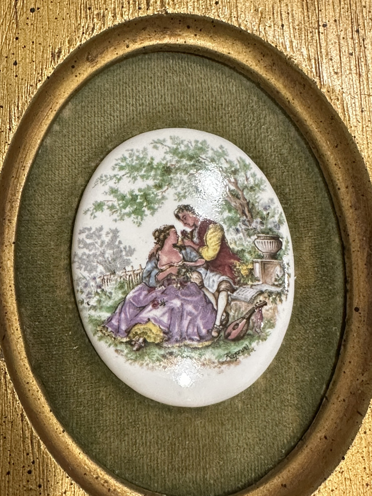 Vintage Framed Set of 3 Ceramic Pictures - photo 2