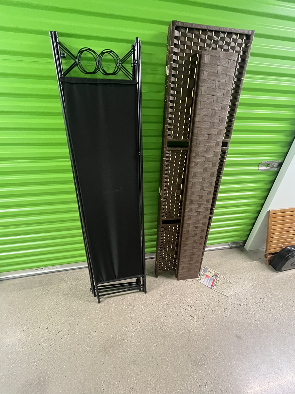4 panel privacy room devider , black - photo 2