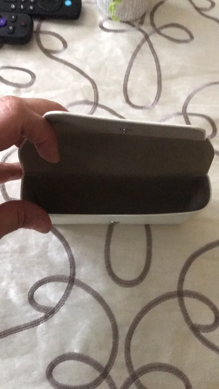 Michael Kors Eyeglass Case image indicator(3)