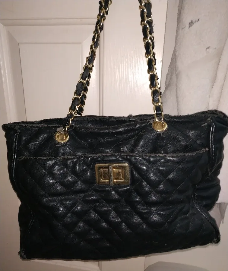 Black Quilted Chain Bag image indicator(2)