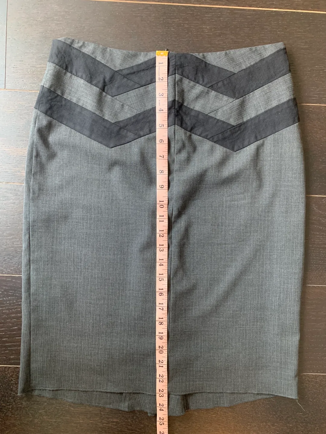 BCBG MAXAZRIA Grey Pencil Skirt with Black Trim image indicator(7)
